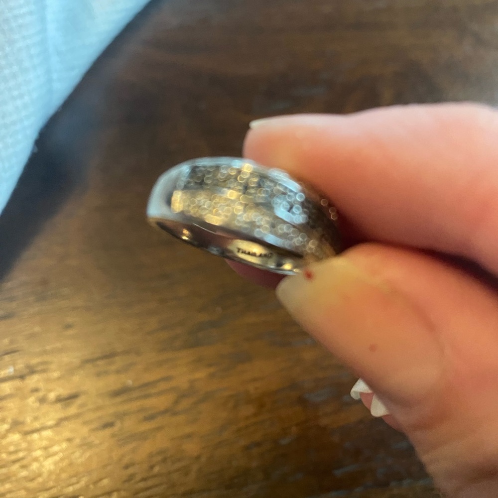 Unique black/ silver ring - Picture 4 of 4